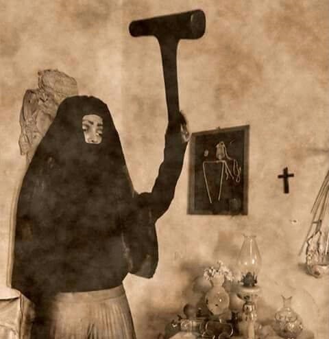 Una nuova fonte di diritto: la femina accabadora Una nuova fonte di diritto: la femina accabadora