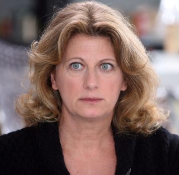 Le donne sono tutte puttane. Vero Presidente Foa?