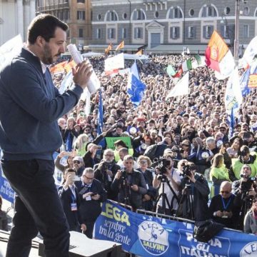 La carica degli speranzosi alla corte del “Capitano”