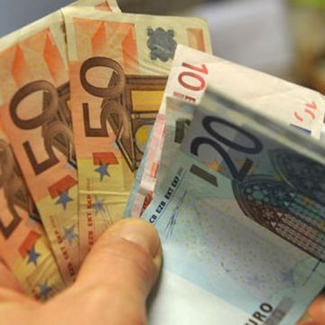 E Ro$a No$tra, tanto per cambiare, batte cassa… E Ro$a No$tra, tanto per cambiare, batte cassa…