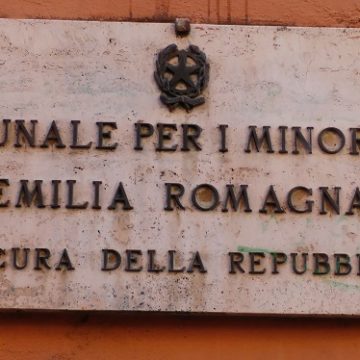 Il grande cancro ideologico dietro ai fatti di Bibbiano