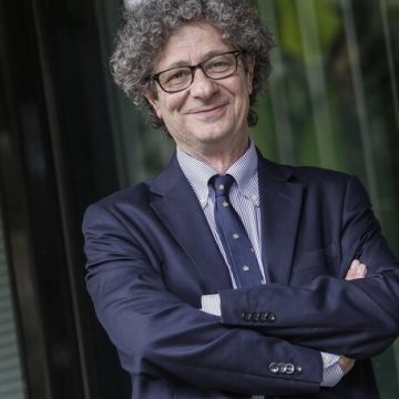 La versione (patetica) di Riccardo Cucchi La versione (patetica) di Riccardo Cucchi