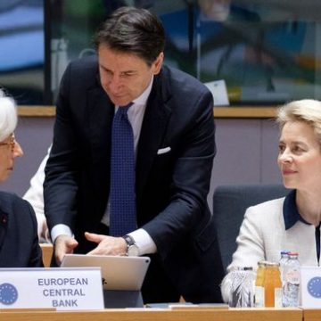 I miserabili: una presenza costante da destra a sinistra