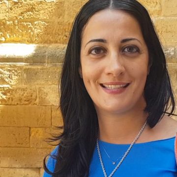 La Sen. Cinzia Leone ha fatto il compitino La Sen. Cinzia Leone ha fatto il compitino