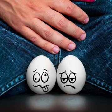 Il coronavirus abbatte il gender (a calci nei coglioni)