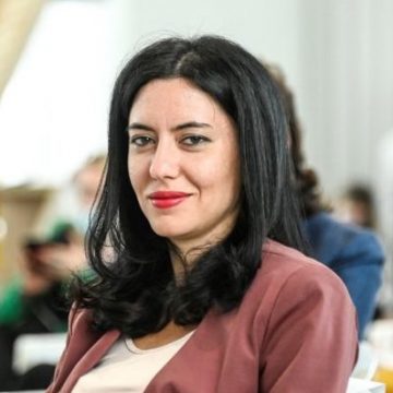 Padri a casa coi figli? Affare fatto, Ministro Azzolina Padri a casa coi figli? Affare fatto, Ministro Azzolina